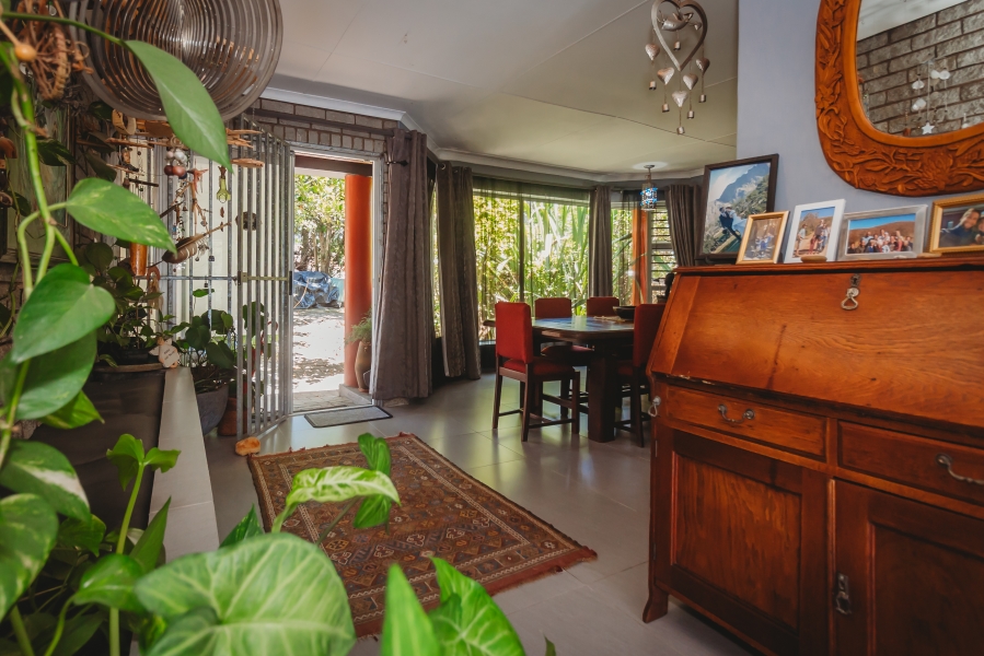 4 Bedroom Property for Sale in Denver Park Western Cape